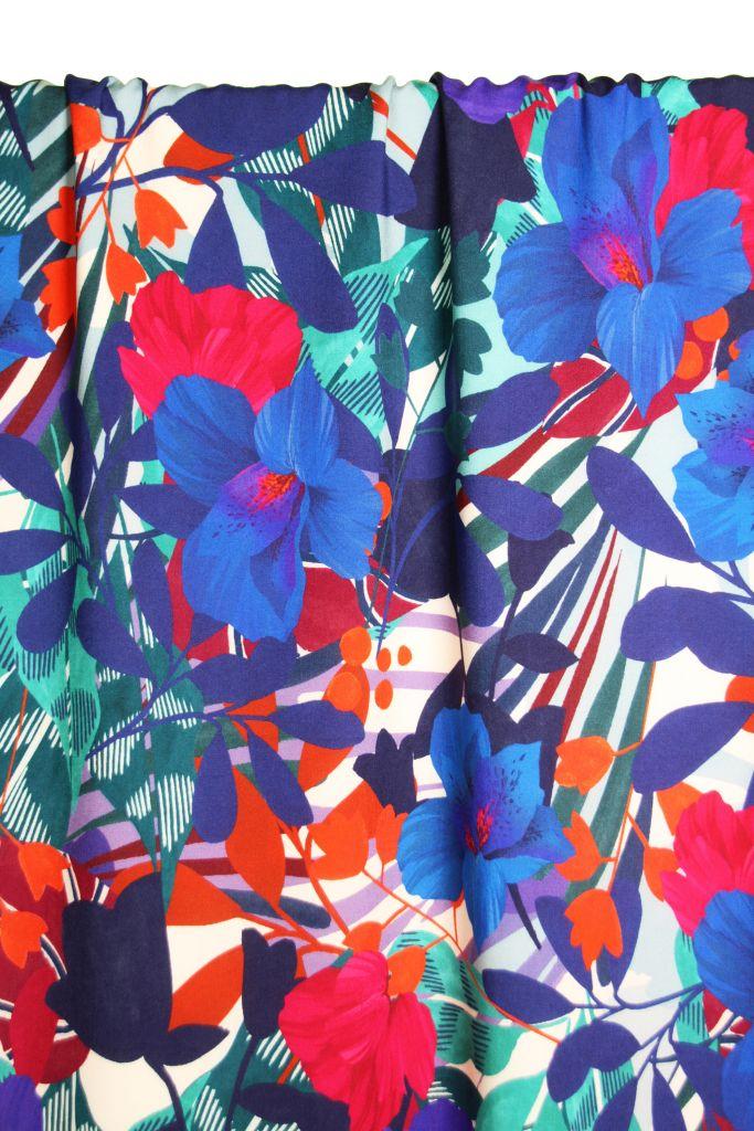 Viskose Druck blaue Blüten